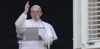 El papa Francisco en el rezo de Ángelus