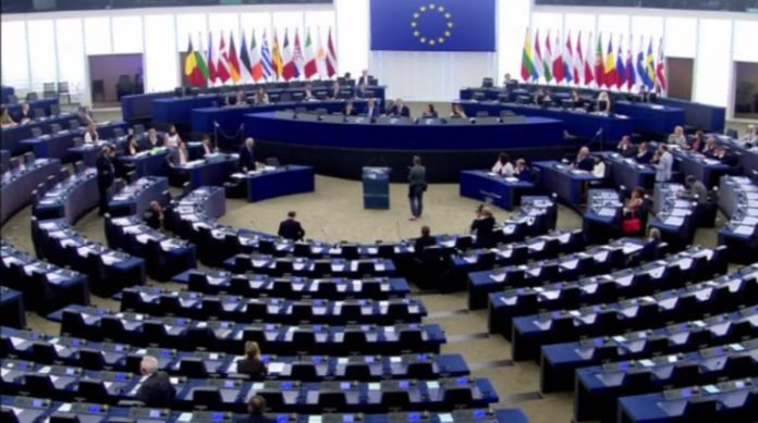 Los conservadores europeos se movilizan para aislar el caso de Puigdemont
