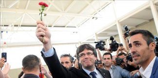 Puigdemont sale de prisión y llama al dialogo con Madrid
