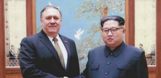 Corea del Norte libera a 3 prisioneros estadounidenses antes de una cumbre planificada de Trump-Kim