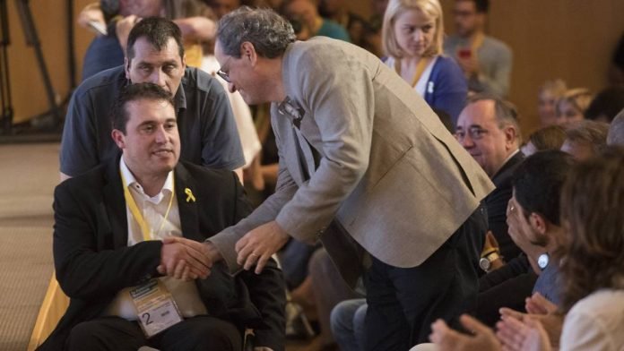 Candidato de Puigdemont se impone en el PDeCAT