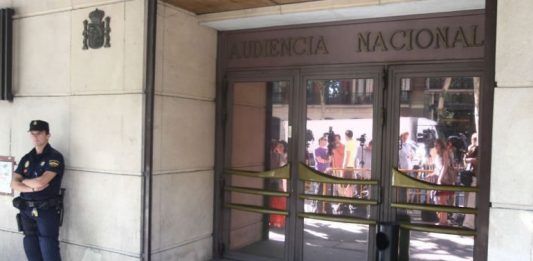 Condena mínima para pederasta debido a retraso procesal
