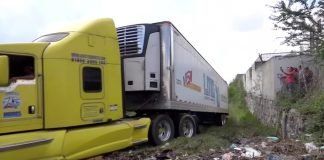 Aterrador: al menos 300 cadáveres abandonados en 2 camiones por autoridades Mexicanas