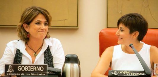 Jueces y fiscales dan plazo de dos meses a Dolores Delgado