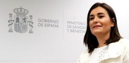 Jueza del caso máster archiva expediente de exministra Carmen Montón