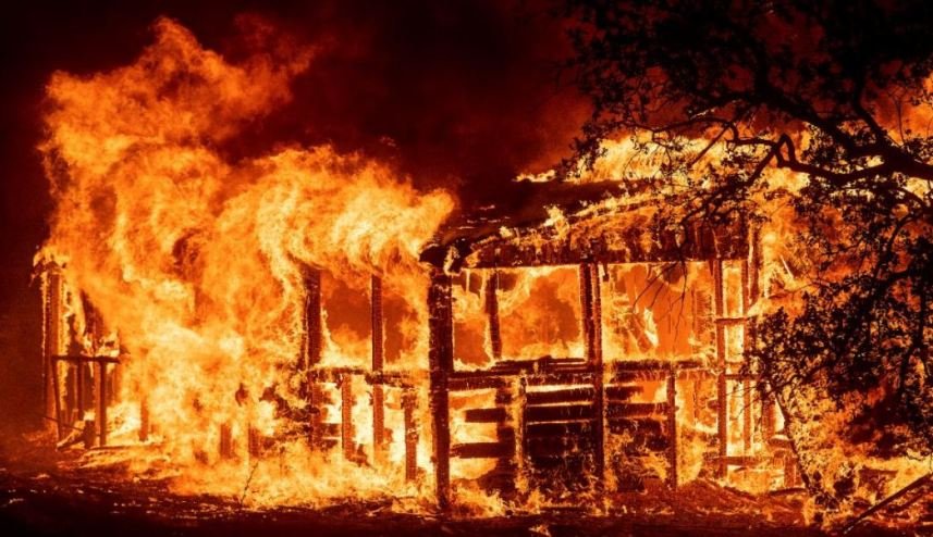 California enfrenta el peor incendio de la historia