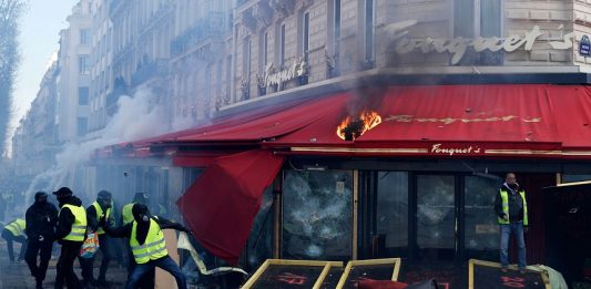 Francia prohibirá manifestaciones de chalecos amarillos