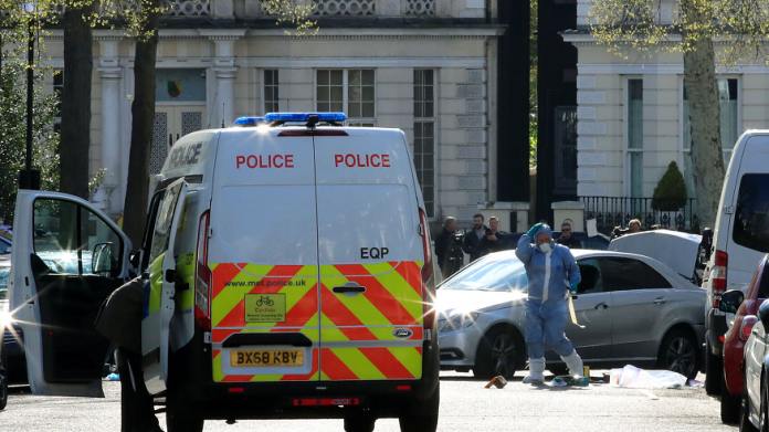 Atacan a la embajadora de Ucrania en Londres embistiendo su coche