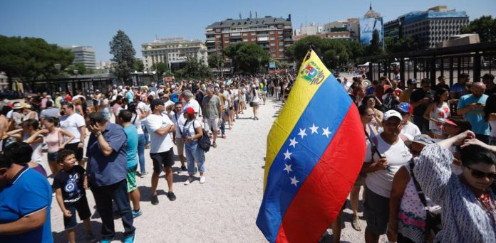 Una de cada tres personas que han pedido asilo este año en España son venezolanas  