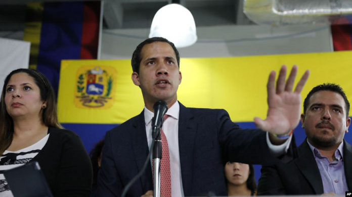 Venezuela: Juan Guaidó denuncia la desaparición de siete militares y dos policías