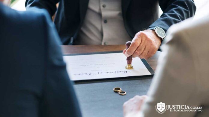 es necesario un abogado para divorciarme